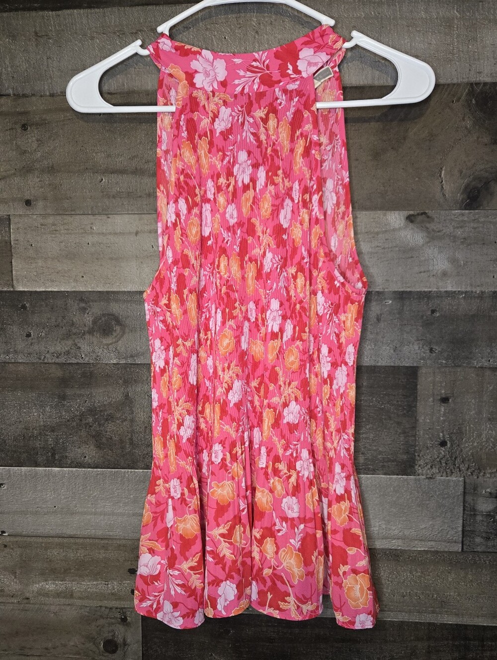 Pleione Pink Floral Halter Pleated tank top
